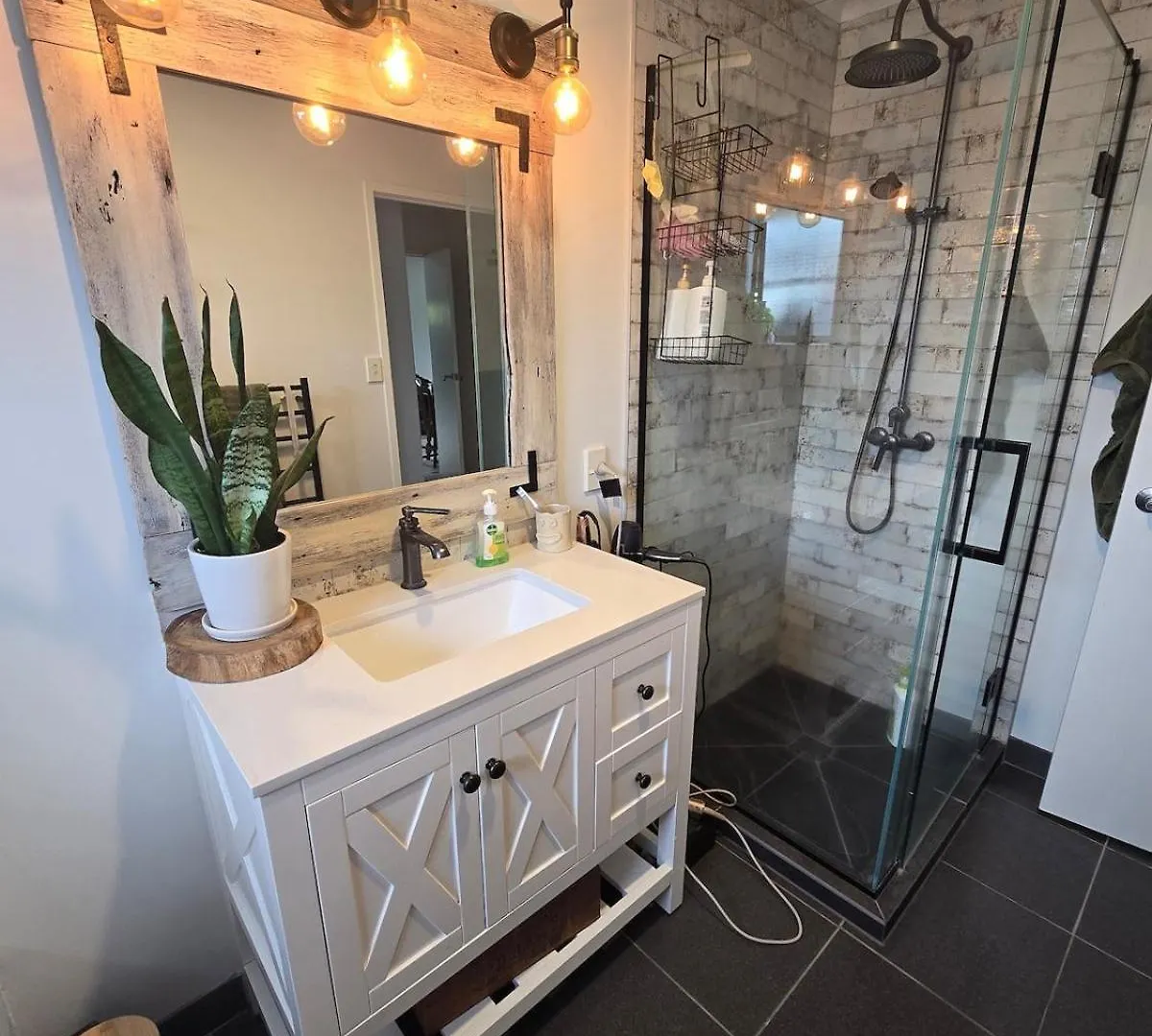 Bethlehem Home, Plus Self Contained Apartment Tauranga